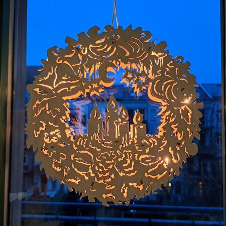 Fensterbild klein, Lichterkranz unbeleuchtet - ERM Holzmanufaktur
